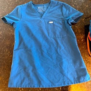 Figs Catarina scrub top in Deep Reef